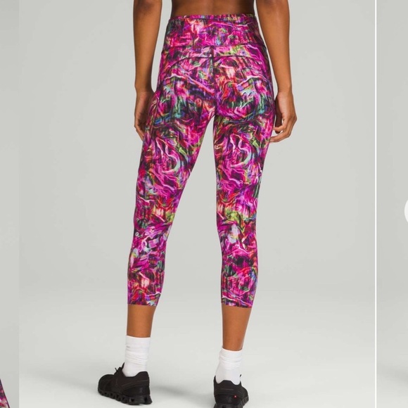 lululemon athletica Fast and Free HR Crop 23"-Hyper Flow Pink Multi-HAVE POCKETS - Picture 1 of 5